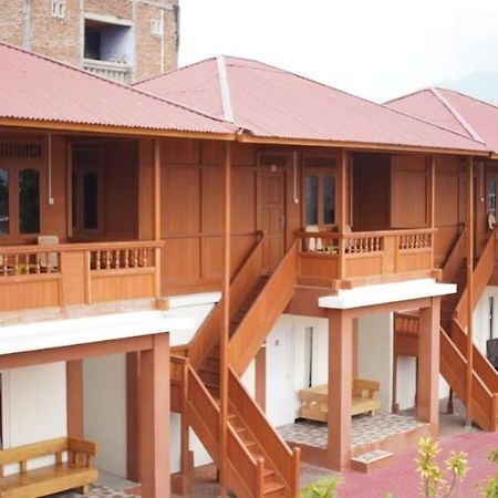 Granada Inn Palu Buitenkant foto