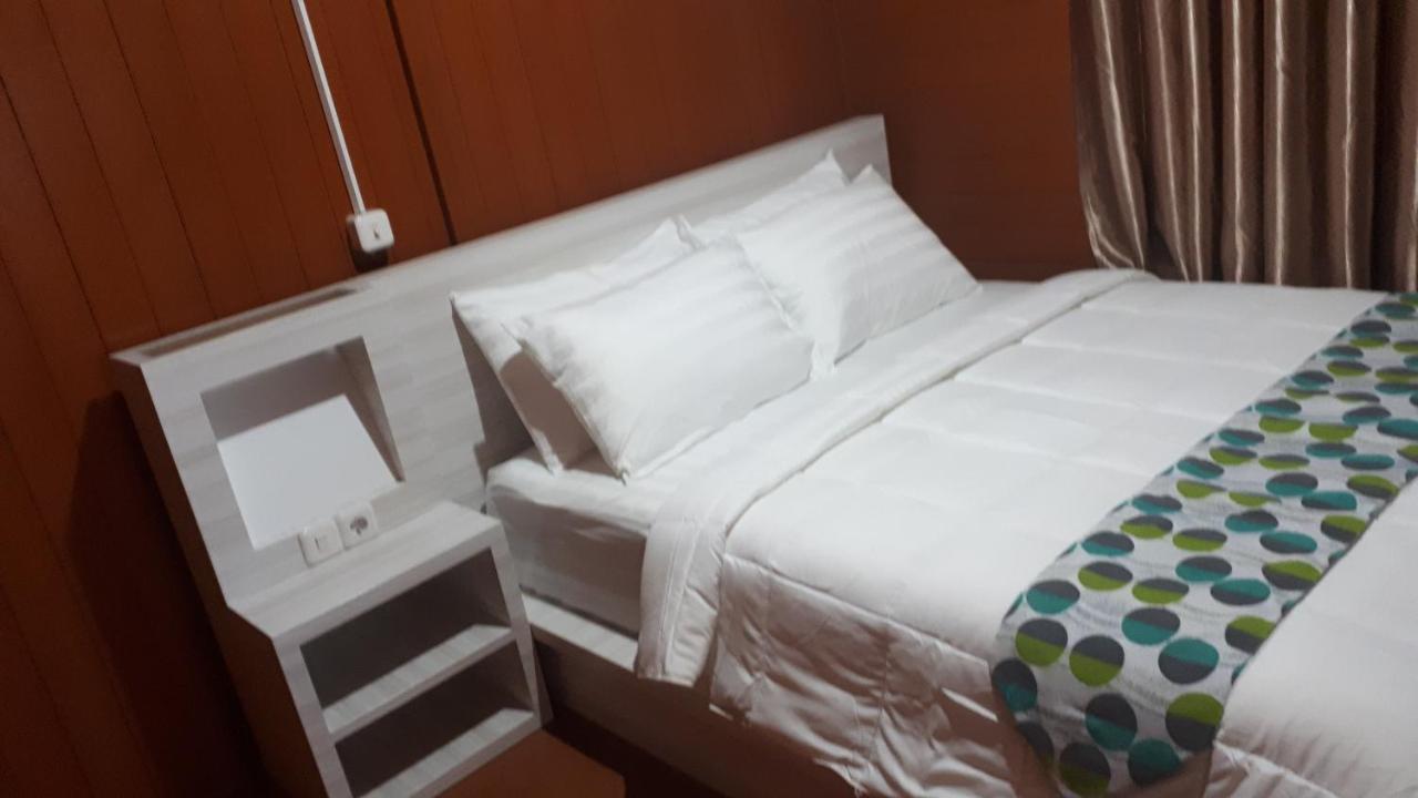 Granada Inn Palu Buitenkant foto
