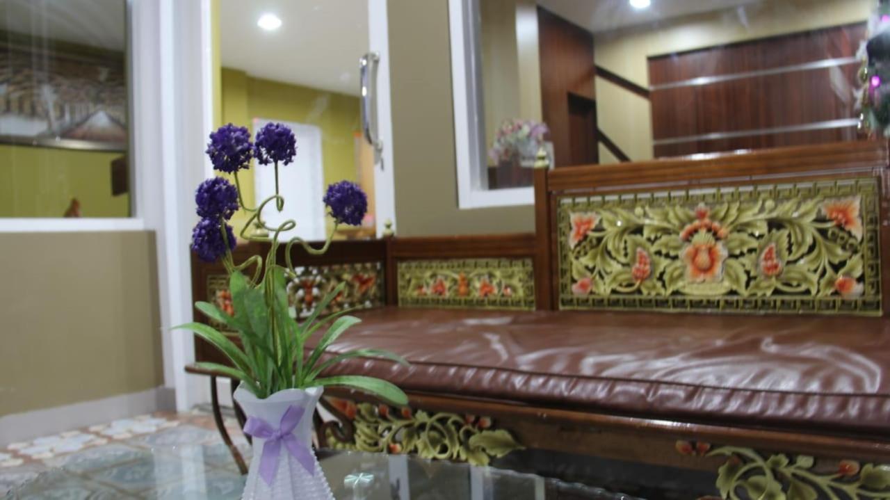 Granada Inn Palu Buitenkant foto