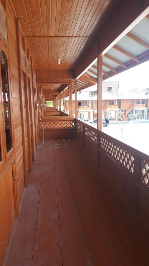 Granada Inn Palu Buitenkant foto