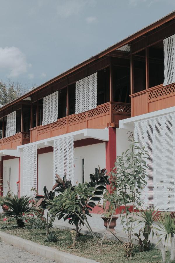 Granada Inn Palu Buitenkant foto