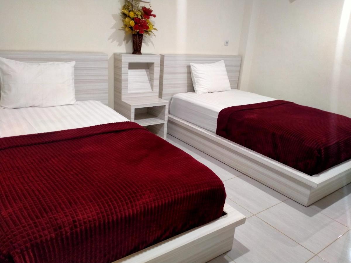 Granada Inn Palu Buitenkant foto