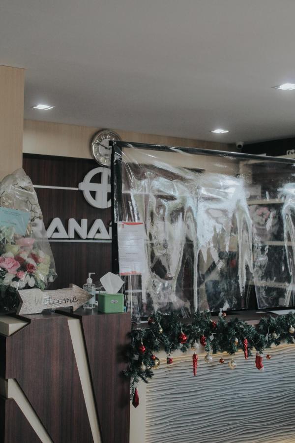 Granada Inn Palu Buitenkant foto