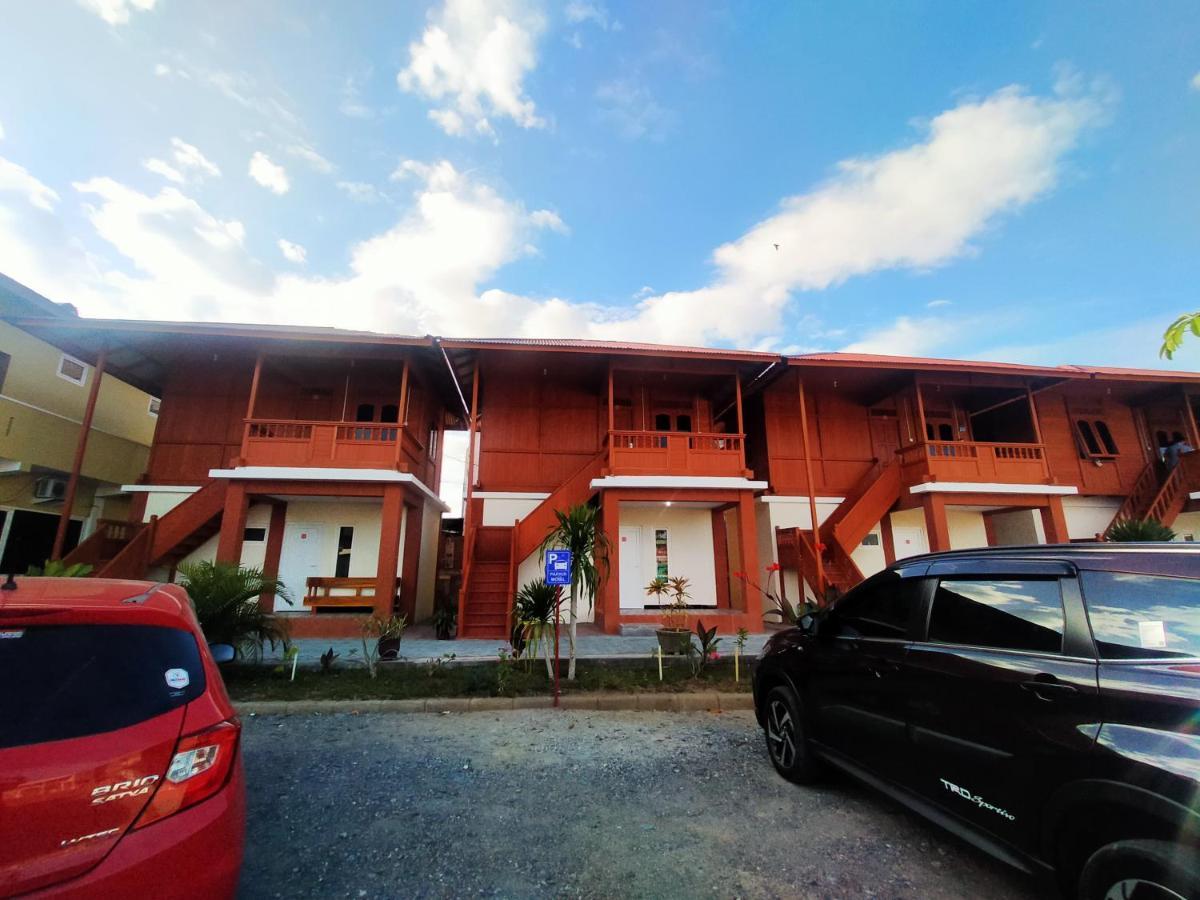 Granada Inn Palu Buitenkant foto