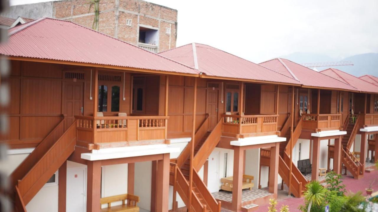 Granada Inn Palu Buitenkant foto